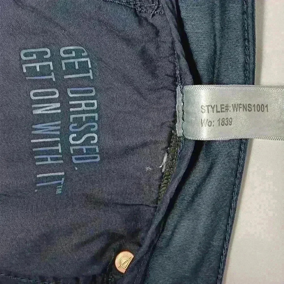 DU/ER Slim Fit Men's Jeans. Size  27x32 - Picture 8 of 10